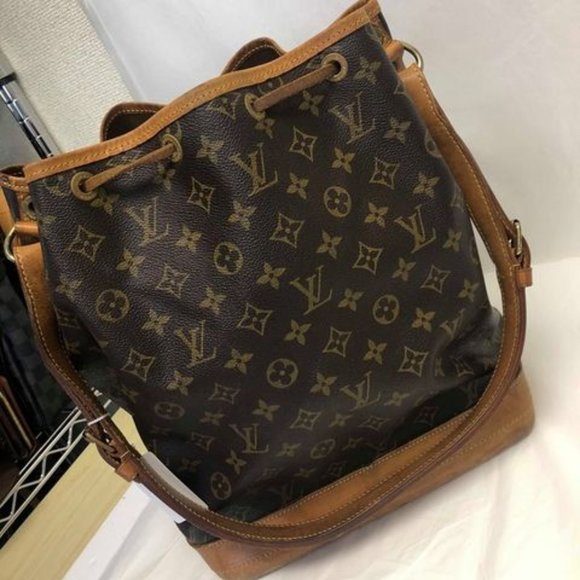 Louis Vuitton Handbags - Authentic Louis Vuitton Shoulder Bag Noe